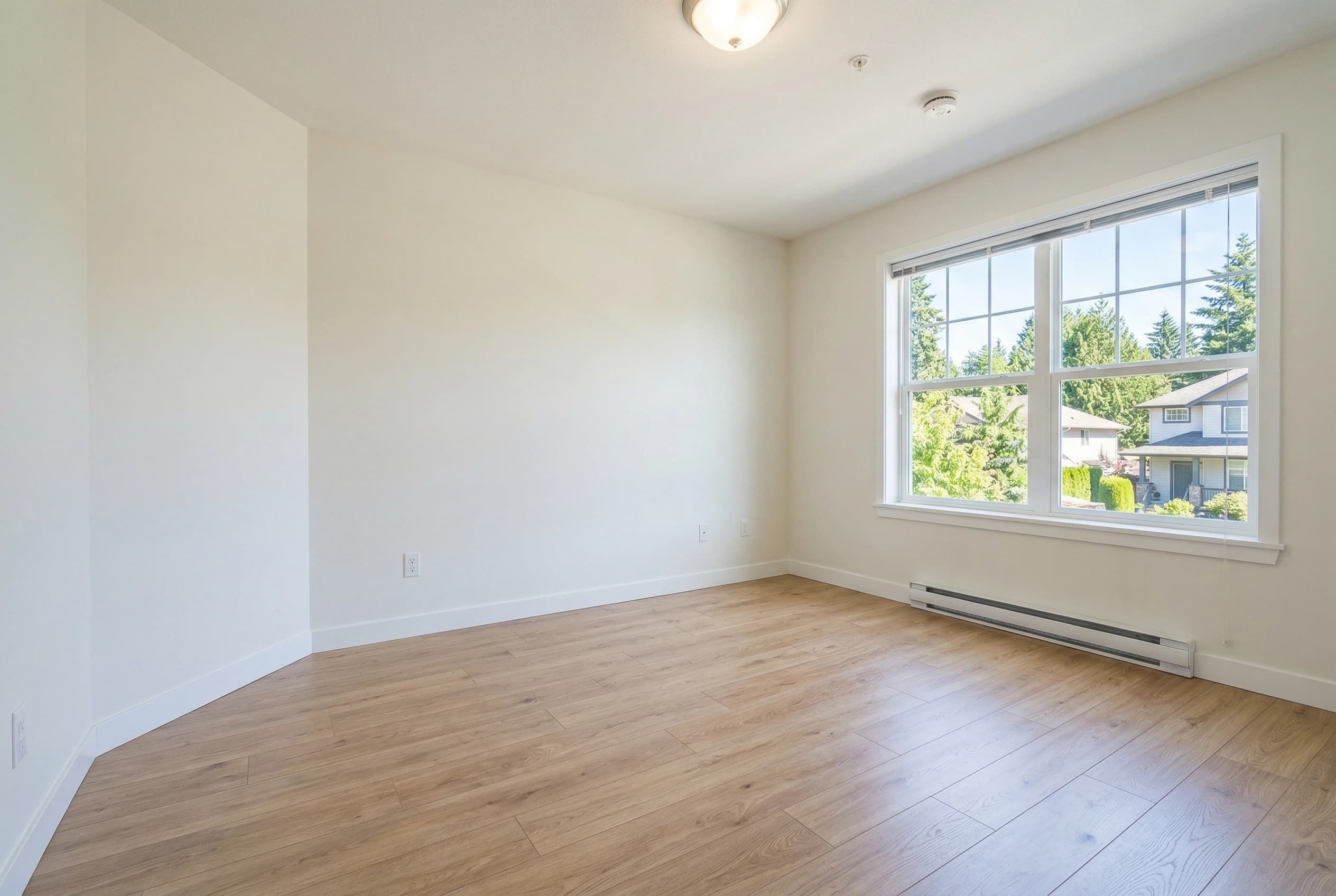 Virtually staged modern bedroom by Desiome - before